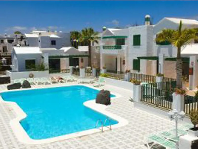 Apartamentos Las Acacias Puerto del Carmen  Apartment Puerto del Carmen (Lanzarote)